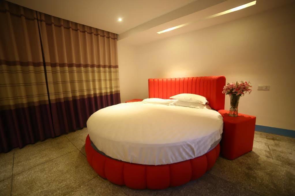 Luoyang Heartland International Youth Hostel Zewnętrze zdjęcie