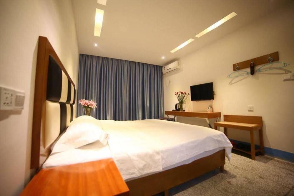 Luoyang Heartland International Youth Hostel Zewnętrze zdjęcie